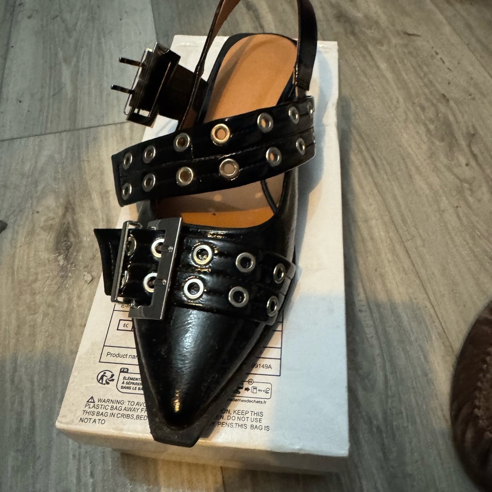 Black Studded Women's Shoes